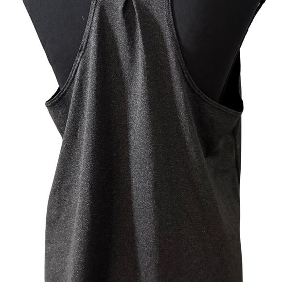DryFit Women's Sleeveless Flowy Gray Workout Tank Top Size X-Large New - Picture 3 of 4